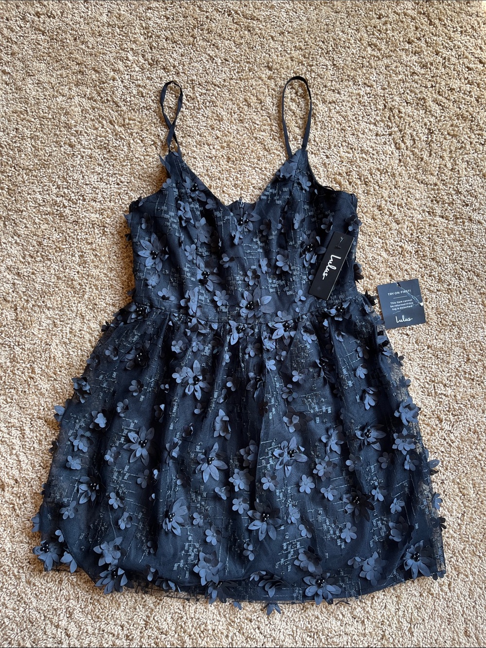 NWT, black with flower appliqués lulus dress, size small, back zip